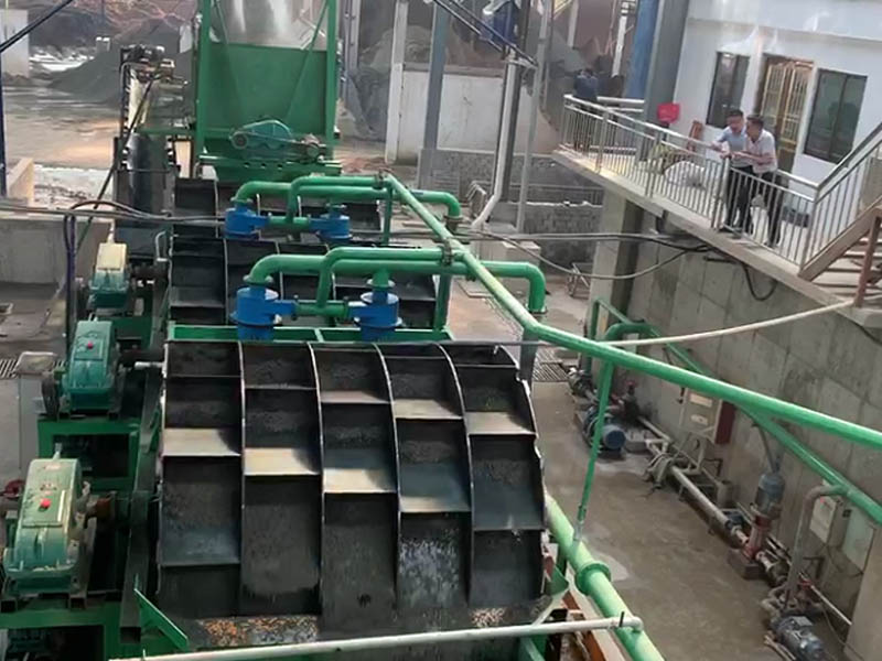 洗砂設備是機制砂生產線中重要的提升砂石品質的設備